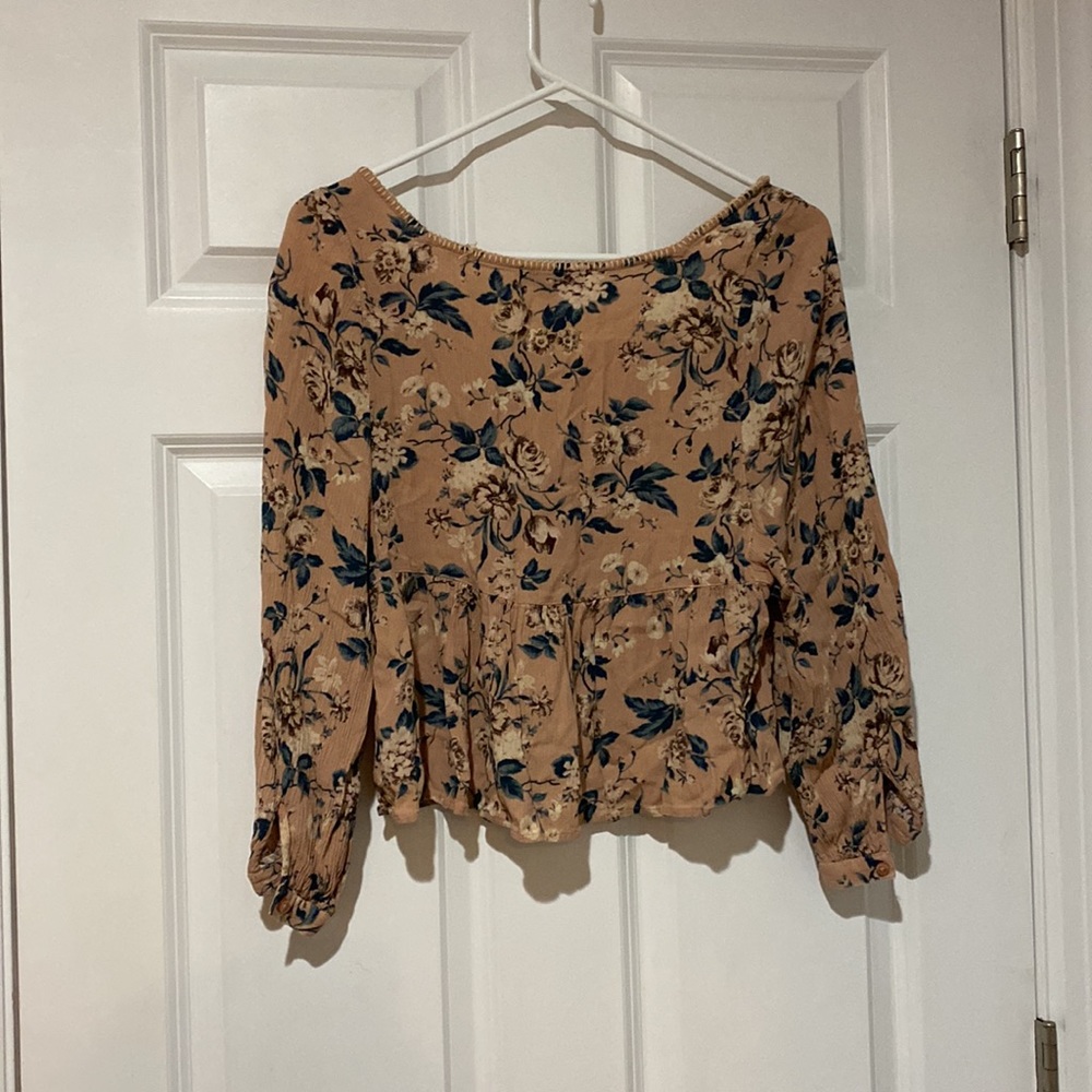 Pink Blouse With Flower Pattern - image 2